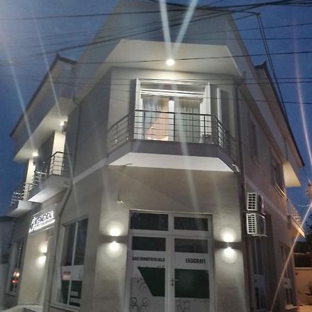 Ajilin Hotel Rooms คอร์เชอ ภายนอก รูปภาพ