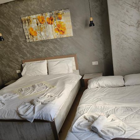 Ajilin Hotel Rooms คอร์เชอ ห้อง รูปภาพ