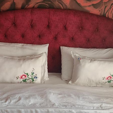 Ajilin Hotel Rooms คอร์เชอ ห้อง รูปภาพ