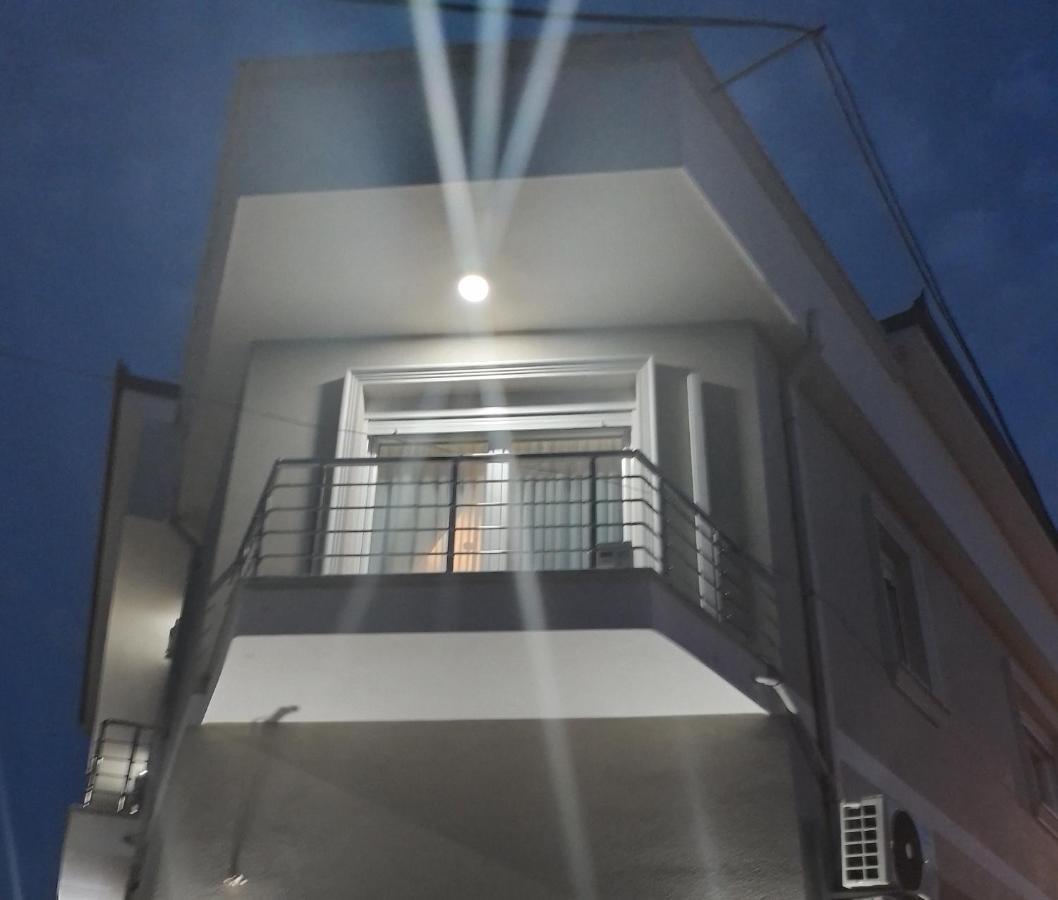 Ajilin Hotel Rooms คอร์เชอ ภายนอก รูปภาพ
