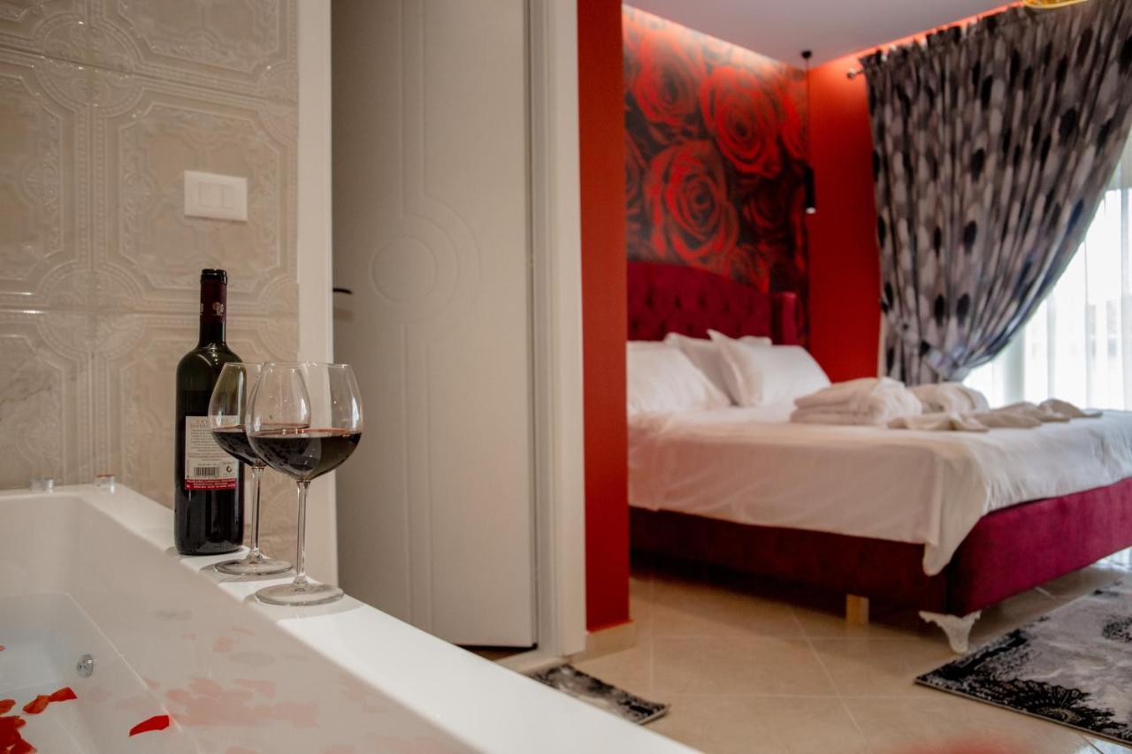 Ajilin Hotel Rooms คอร์เชอ ภายนอก รูปภาพ