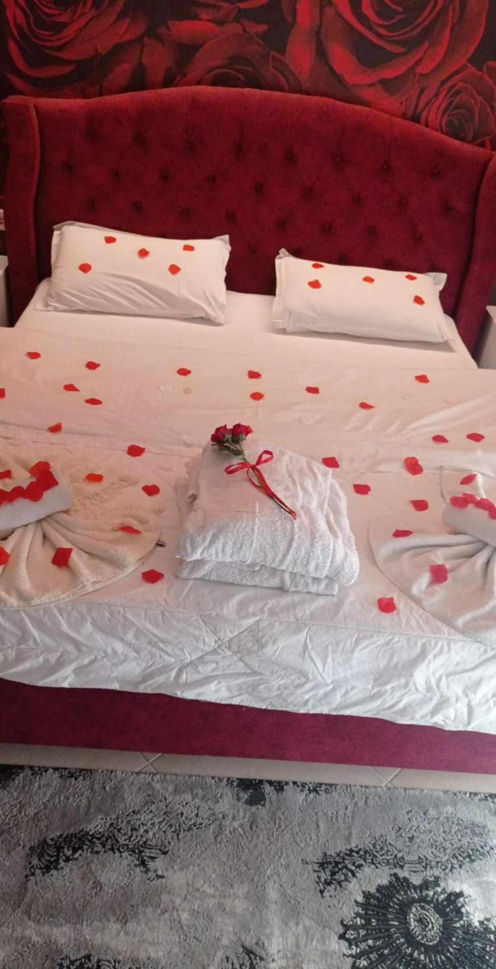 Ajilin Hotel Rooms คอร์เชอ ภายนอก รูปภาพ