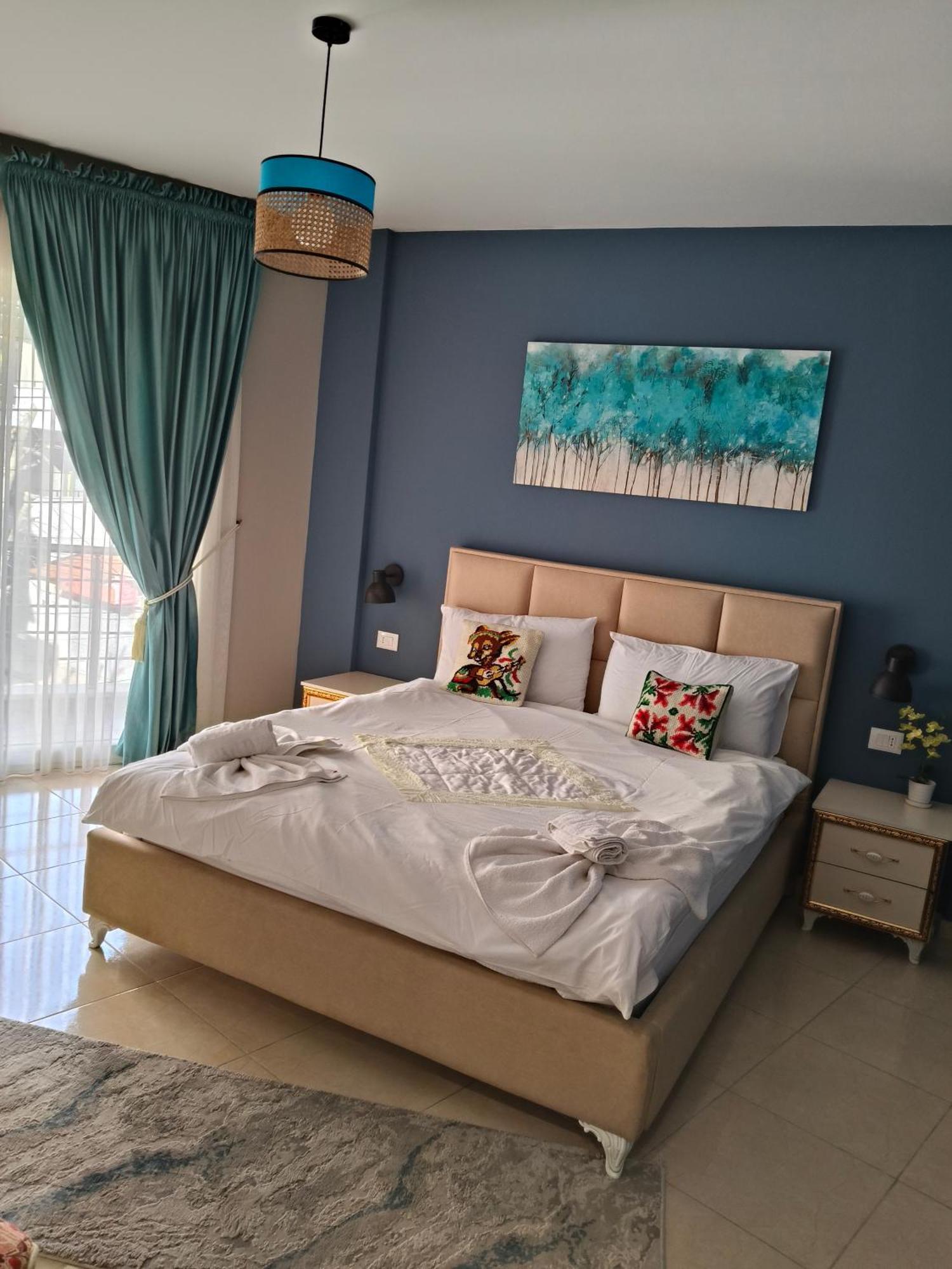 Ajilin Hotel Rooms คอร์เชอ ห้อง รูปภาพ