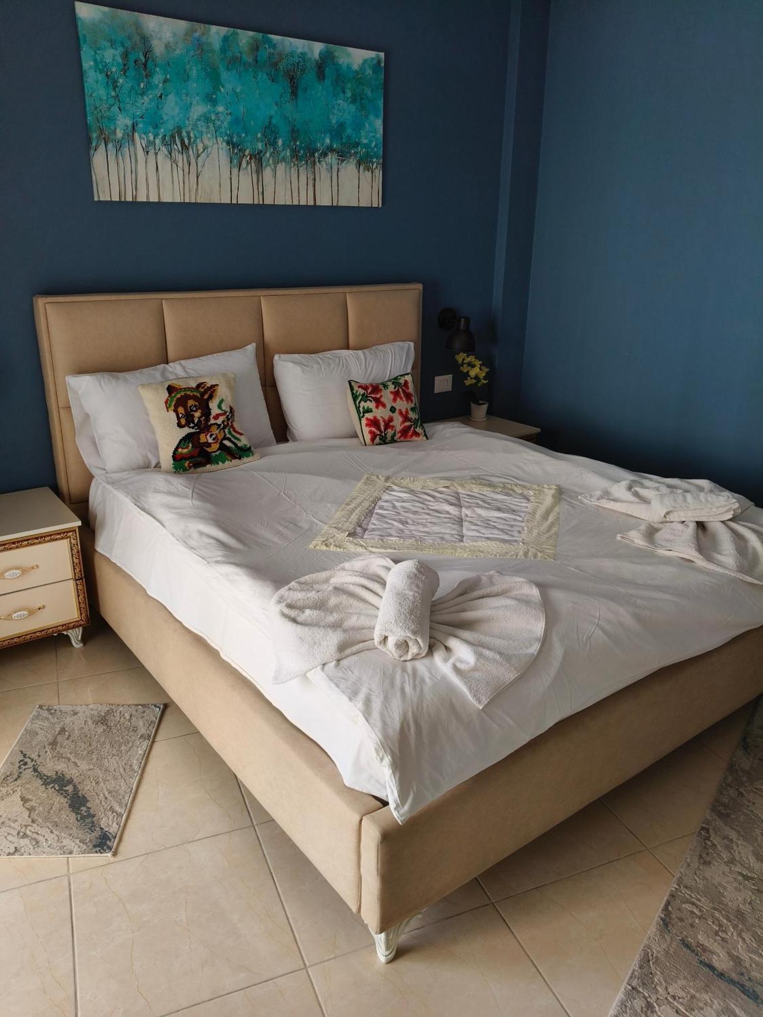 Ajilin Hotel Rooms คอร์เชอ ห้อง รูปภาพ